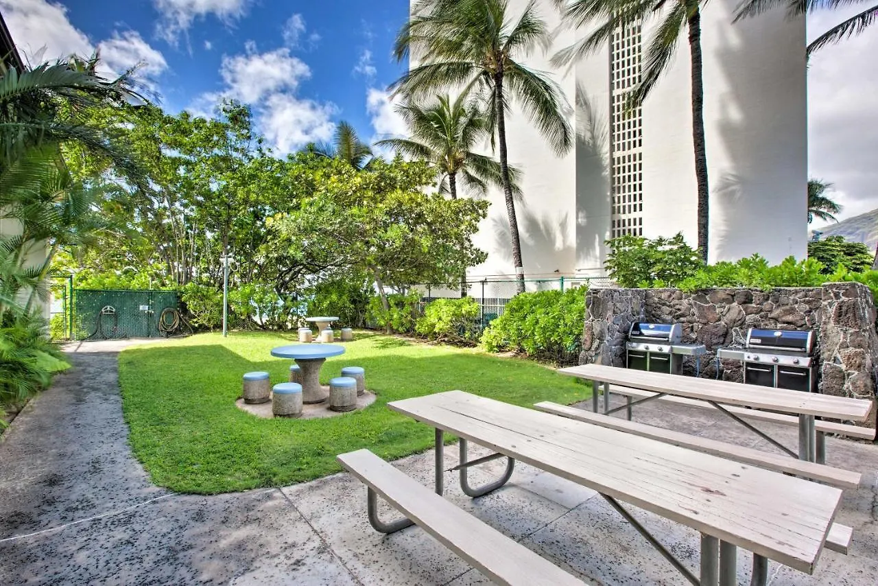 Apartment Stunning Makaha Condo With Pool Access And Ocean View! Waianae United States